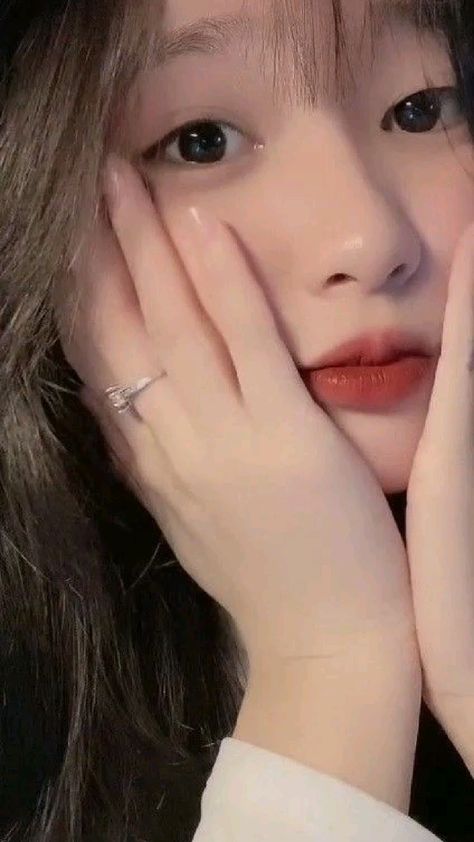 小小姑娘電影播放免費(fèi)視頻