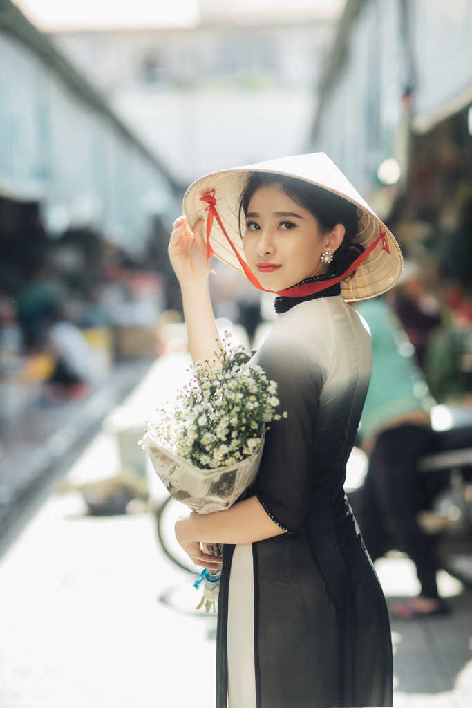 豪婦蕩乳4集潘金蓮三級(jí)