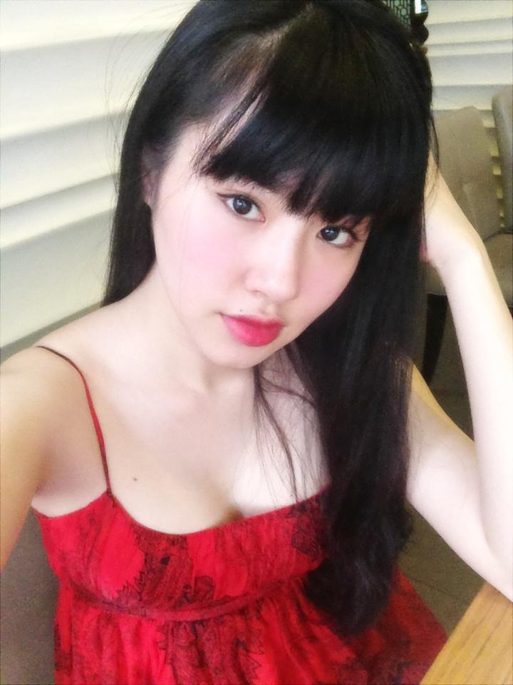 邊吻邊摸下面視頻免費(fèi)