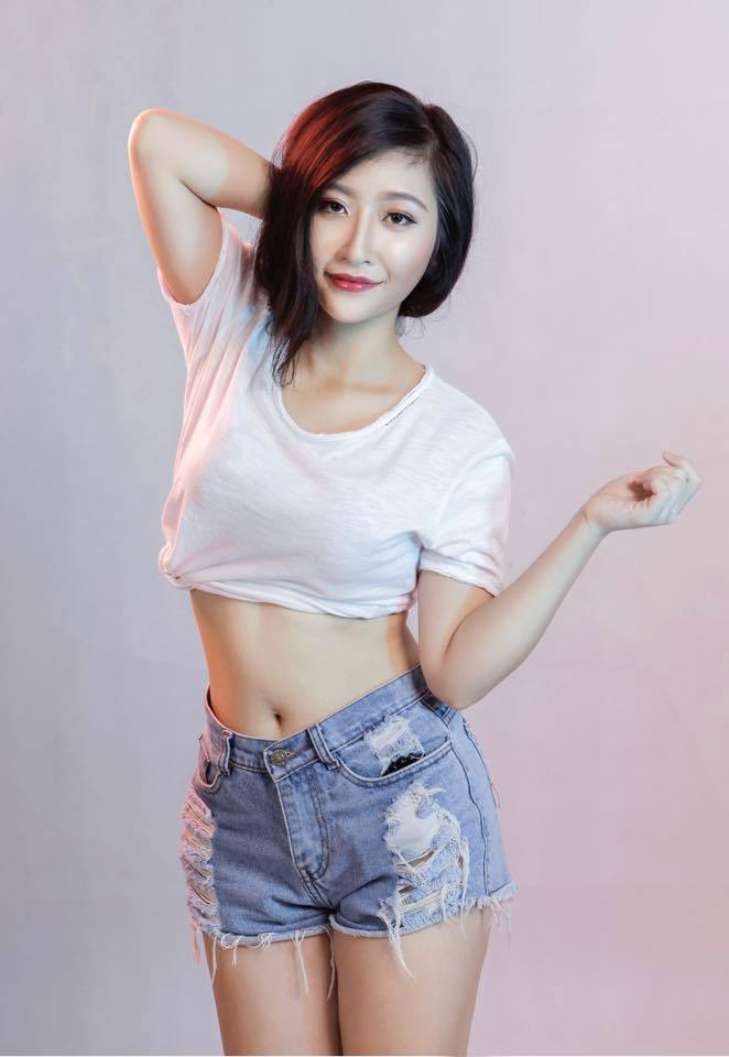 操騷b小說