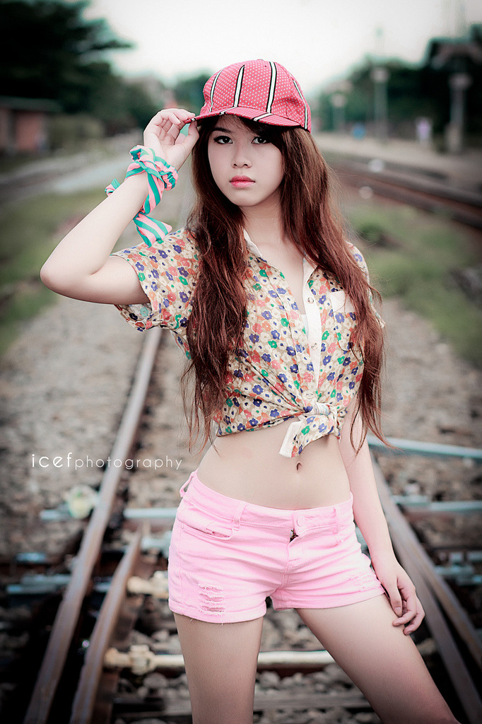 脫女學(xué)生小內(nèi)內(nèi)摸出水動(dòng)態(tài)圖