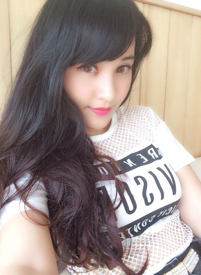 少f白潔