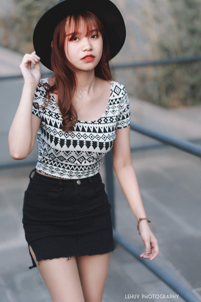 國產(chǎn)高級白嫩美女援交視頻