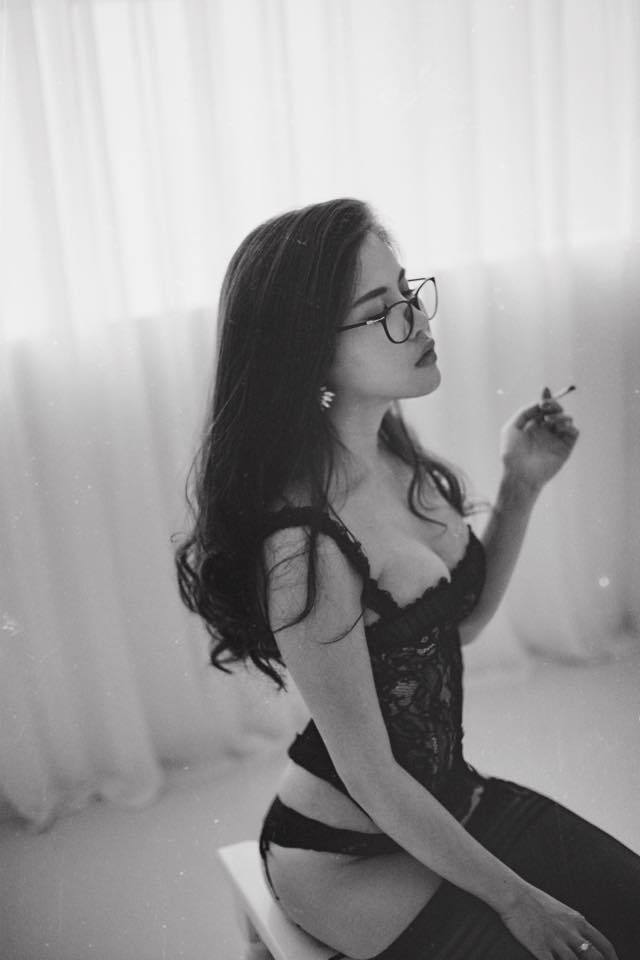 國產(chǎn)白嫩初高中害羞小美女
