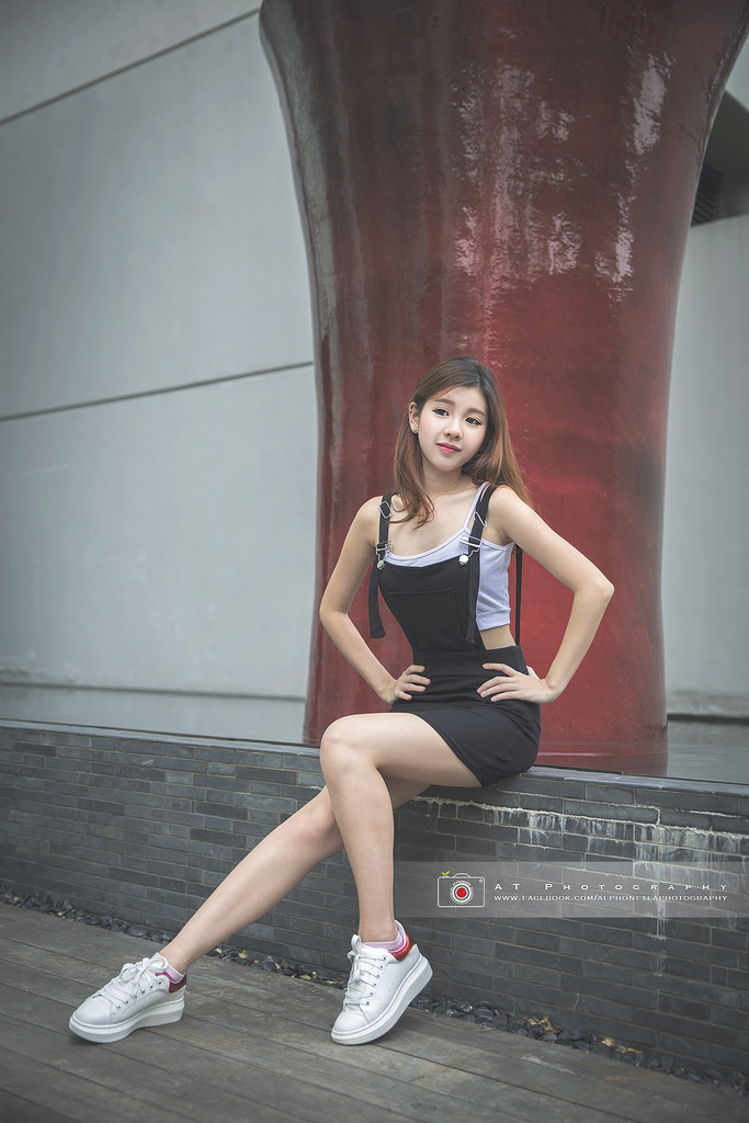 新來的女職員和上司在一起